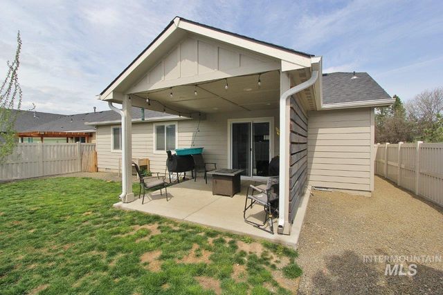 695 Stanley Lake St, Middleton, ID 83644