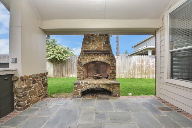 18403 Sierra Falls Court, Tomball, TX 77377