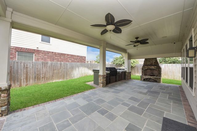 18403 Sierra Falls Court, Tomball, TX 77377