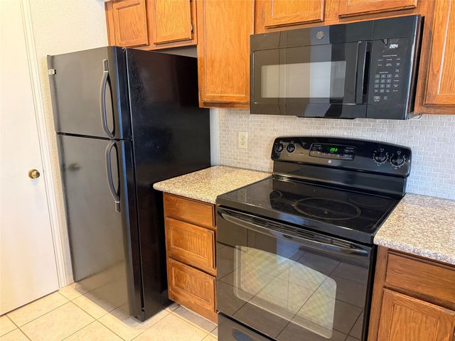 2121 El Paseo Street 1305, Houston, TX 77054