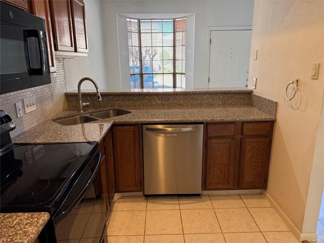 2121 El Paseo Street 1305, Houston, TX 77054