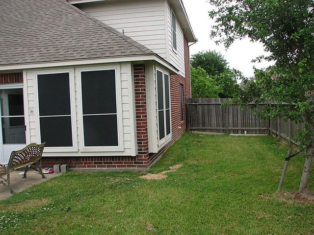 130 Annes Way, Stafford, TX 77477