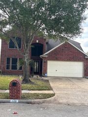 130 Annes Way, Stafford, TX 77477