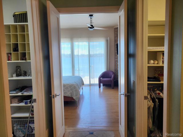 1296 Labrosse Drive, Waterford Charter Township, MI 48328