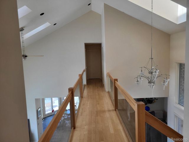 1296 Labrosse Drive, Waterford Charter Township, MI 48328