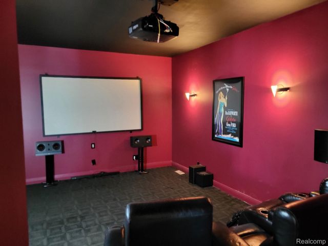 1296 Labrosse Drive, Waterford Charter Township, MI 48328