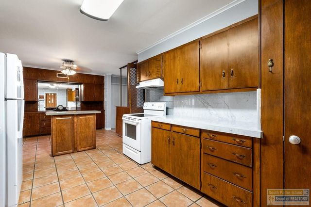1513 E Crockett Ave., Harlingen, TX 78550
