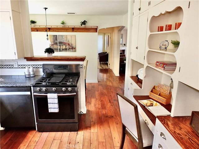 3757 Cerritos Avenue, Long Beach, CA 90807