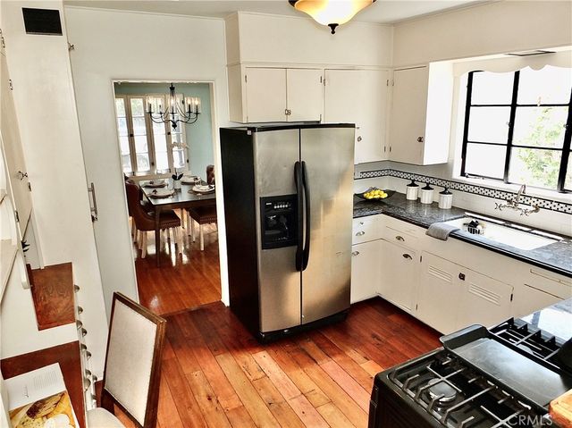 3757 Cerritos Avenue, Long Beach, CA 90807