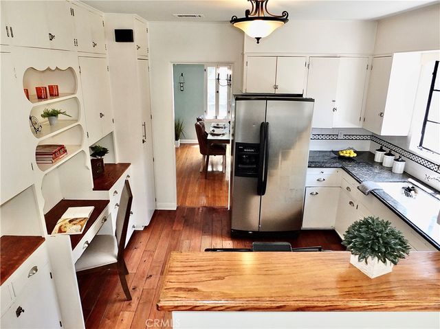3757 Cerritos Avenue, Long Beach, CA 90807
