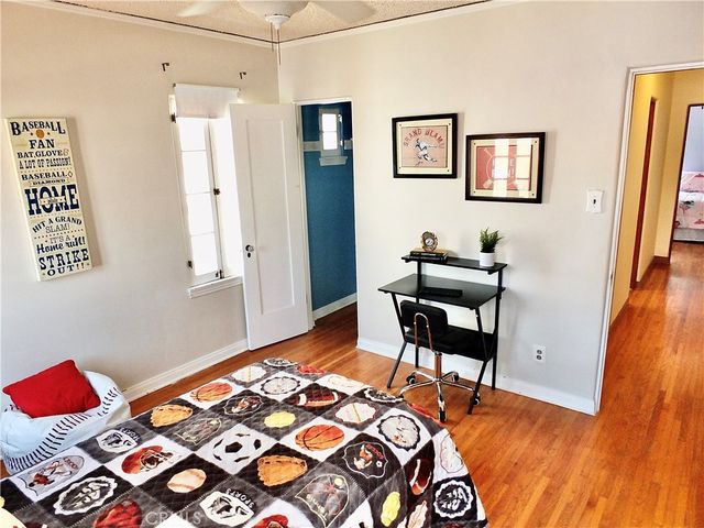 3757 Cerritos Avenue, Long Beach, CA 90807