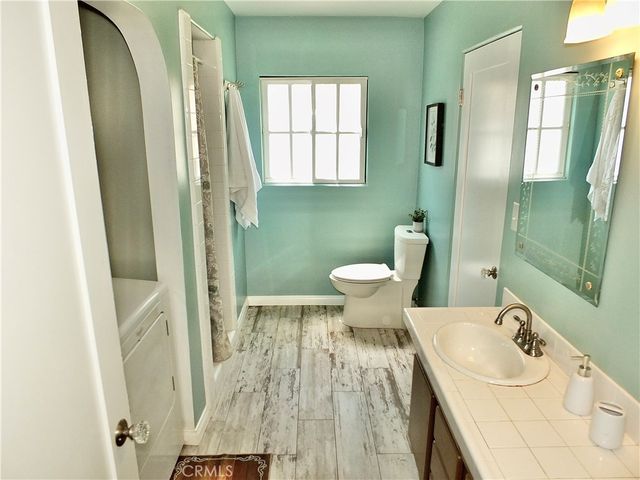 3757 Cerritos Avenue, Long Beach, CA 90807