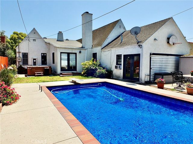 3757 Cerritos Avenue, Long Beach, CA 90807