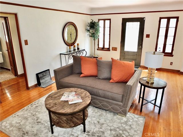 3757 Cerritos Avenue, Long Beach, CA 90807