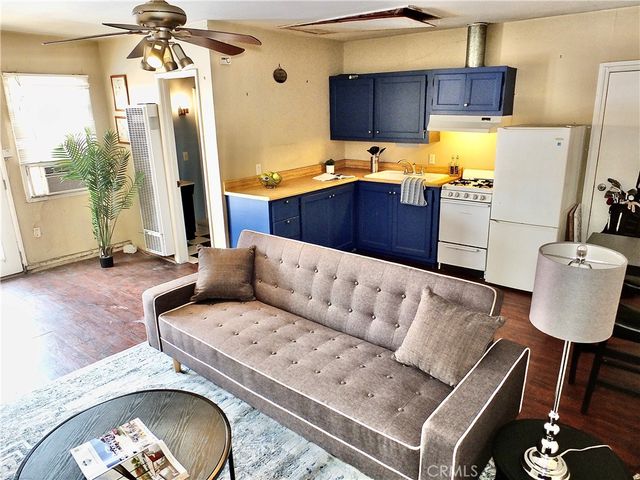 3757 Cerritos Avenue, Long Beach, CA 90807