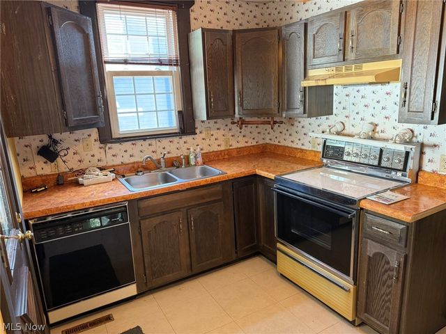 612 Eastlawn Avenue, Parkersburg, WV 26101