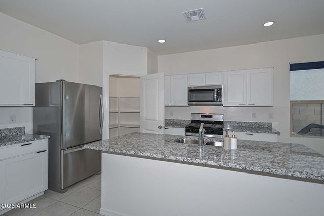 5531 W Willow Ridge Drive, Laveen, AZ 85339