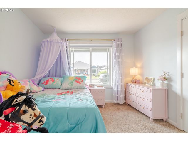 851 S 5TH St, Jefferson, OR 97352