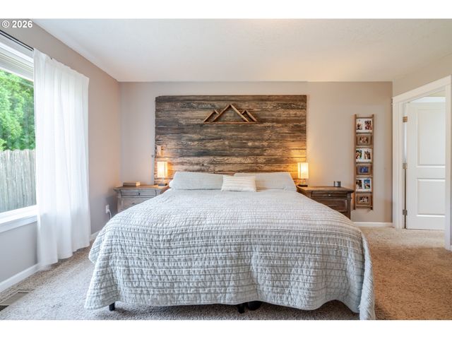 851 S 5TH St, Jefferson, OR 97352
