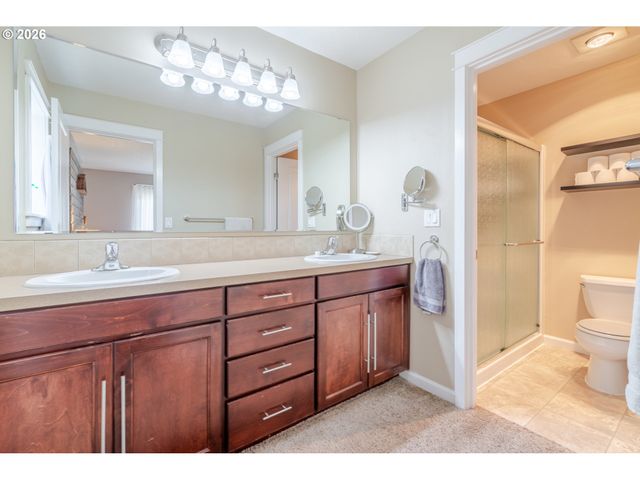 851 S 5TH St, Jefferson, OR 97352