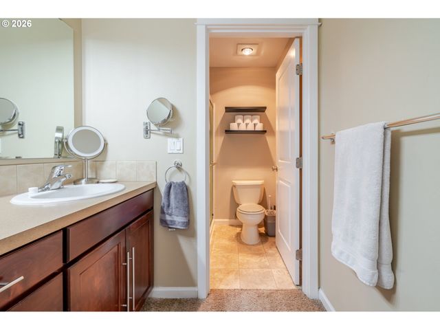 851 S 5TH St, Jefferson, OR 97352