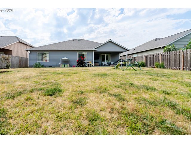 851 S 5TH St, Jefferson, OR 97352