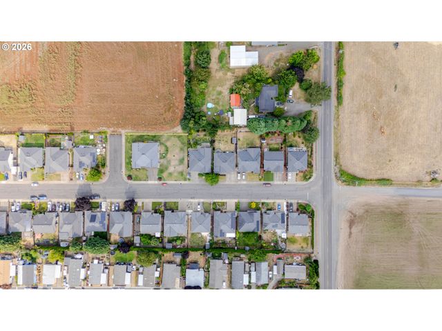 851 S 5TH St, Jefferson, OR 97352
