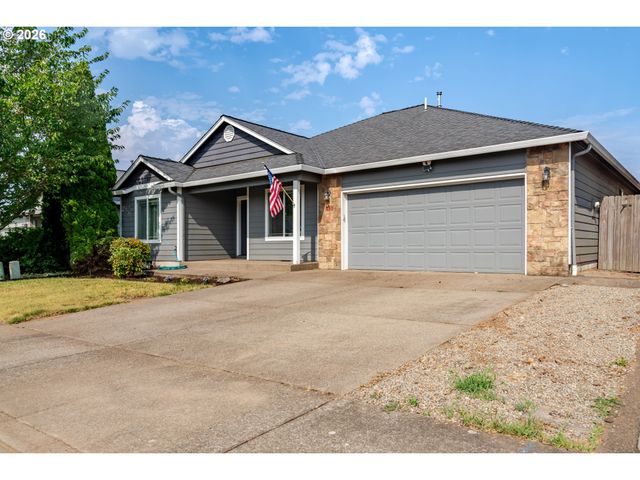 851 S 5TH St, Jefferson, OR 97352