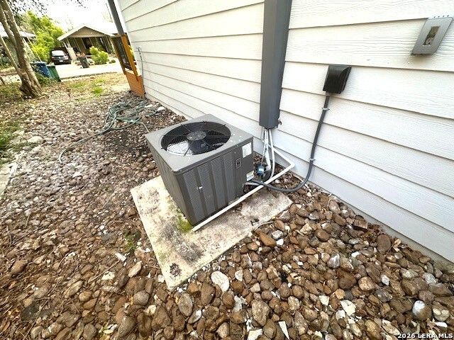 229 Allensworth, San Antonio, TX 78209