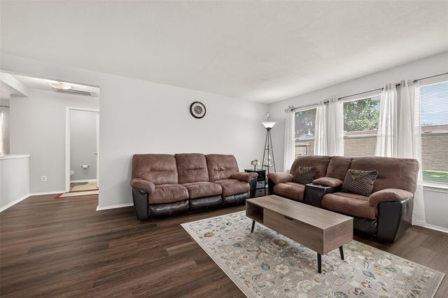 9626 Ravens Nest Court, Houston, TX 77083