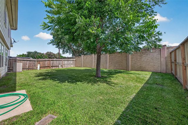 9626 Ravens Nest Court, Houston, TX 77083