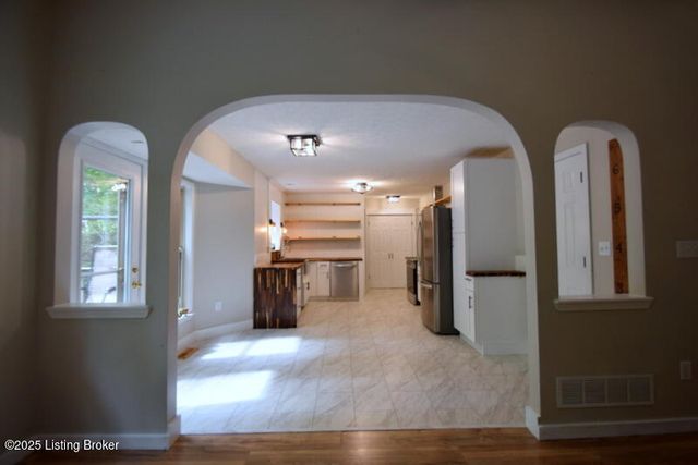 40 Ivy Ct, Brandenburg, KY 40108