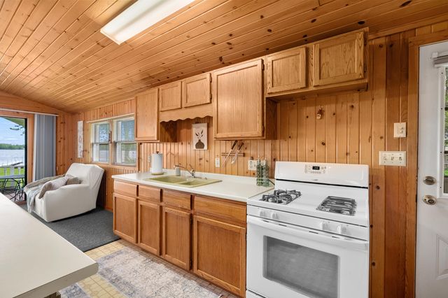 3055 Baseline Road, Gobles, MI 49055