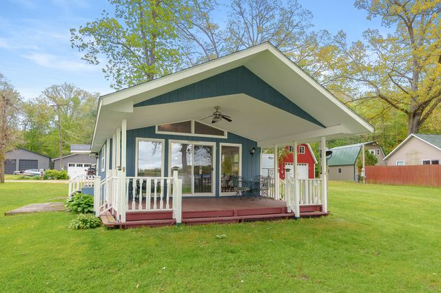 3055 Baseline Road, Gobles, MI 49055