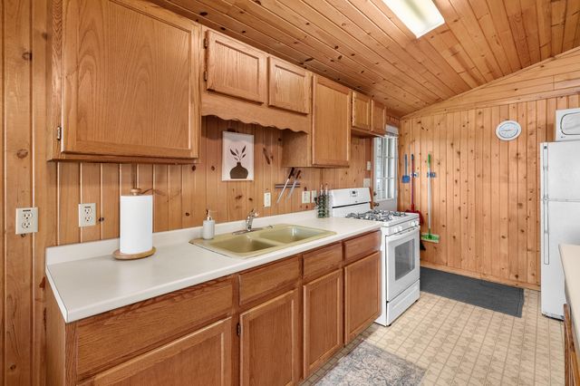 3055 Baseline Road, Gobles, MI 49055