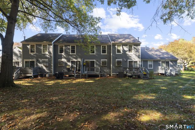 213 Oakland Street APT D, Manchester, CT 06042