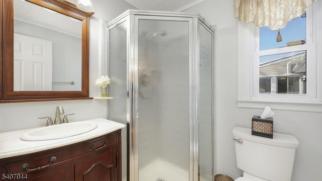 336 Roberts Ln, Scotch Plains Twp., NJ 07076