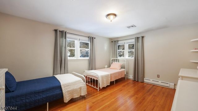 336 Roberts Ln, Scotch Plains Twp., NJ 07076