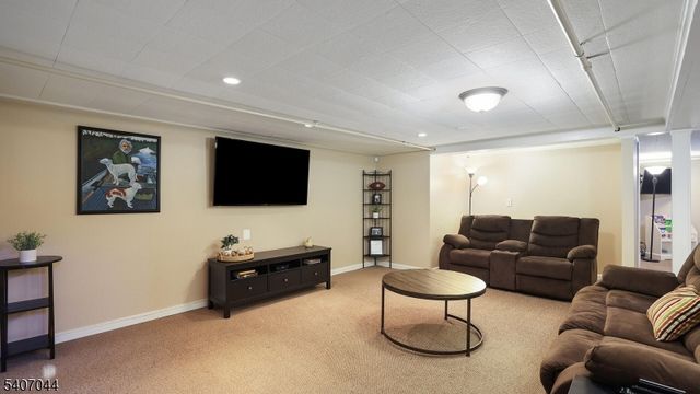 336 Roberts Ln, Scotch Plains Twp., NJ 07076