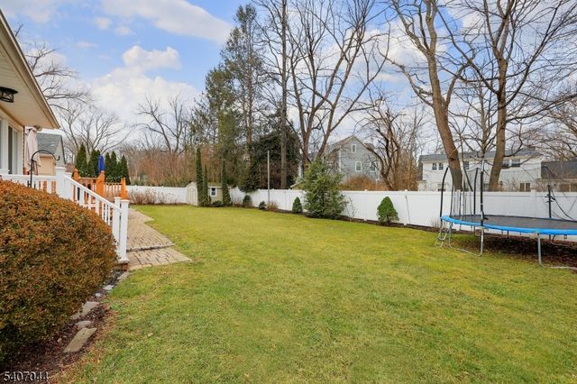 336 Roberts Ln, Scotch Plains Twp., NJ 07076