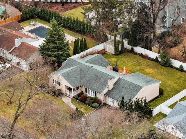 336 Roberts Ln, Scotch Plains Twp., NJ 07076