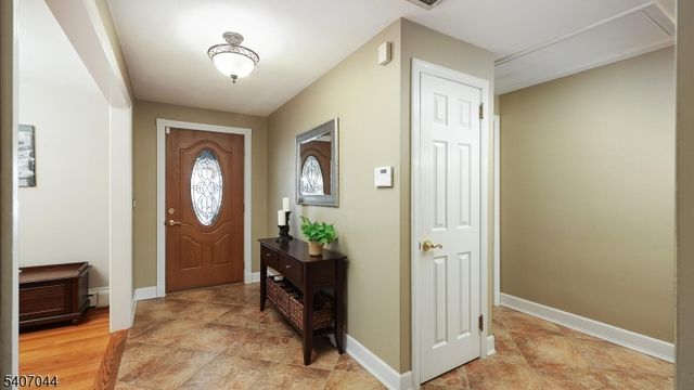 336 Roberts Ln, Scotch Plains Twp., NJ 07076