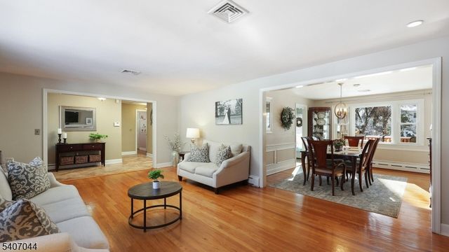 336 Roberts Ln, Scotch Plains Twp., NJ 07076