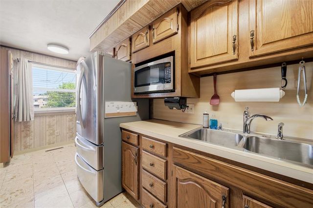 2005 South Hall Street, Allentown City, PA 18103