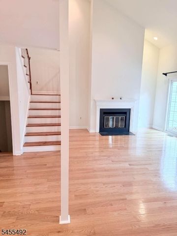 4 Delaware Ln, Branchburg Twp., NJ 08876