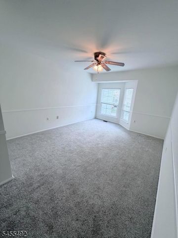 4 Delaware Ln, Branchburg Twp., NJ 08876