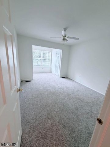 4 Delaware Ln, Branchburg Twp., NJ 08876