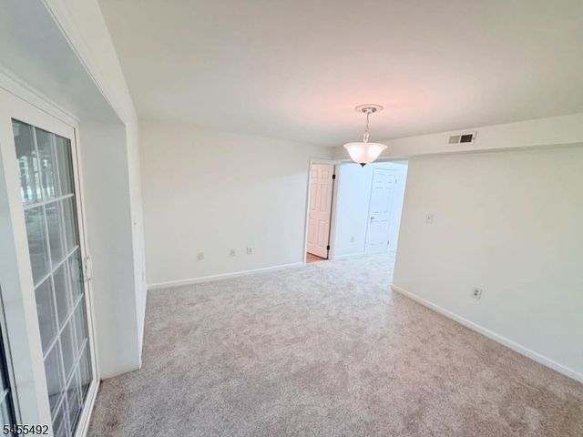 4 Delaware Ln, Branchburg Twp., NJ 08876
