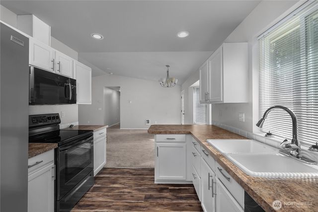 810 E Lakeshore Drive W, Shelton, WA 98584