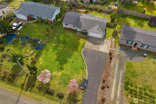 810 E Lakeshore Drive W, Shelton, WA 98584